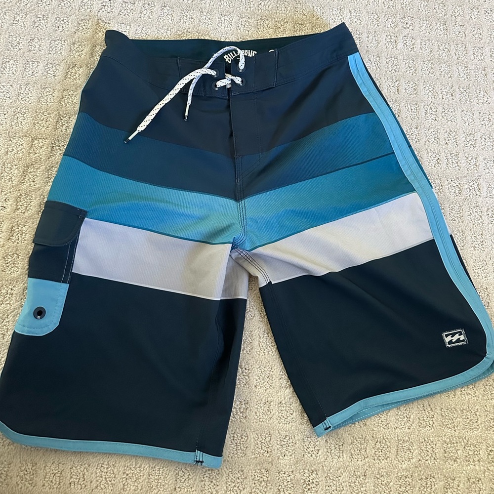 LIKE NEW Billabong Boys Swim Trunks Waist 26